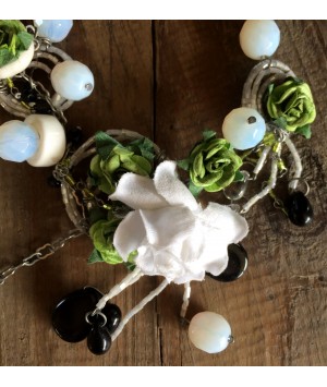 COLLIER ROSES VERTES