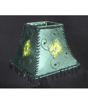 ABAT-JOUR CARRE VERT AVEC PERLES + REDUCTEUR E14